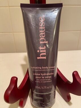 🌺Avon Hit Pause Hydrating Body Cream — 6.7fl oz